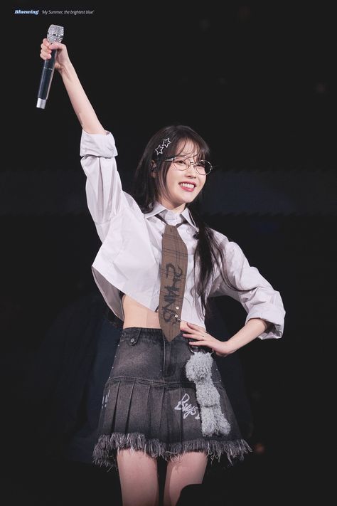 Iu Dress, Iu Hair, Kpop Concert Outfit, Iu Fashion, Korean Fashion Dress, Concert Fits, Korean Girl Fashion, Korean Celebrities, Fall Fashion Outfits