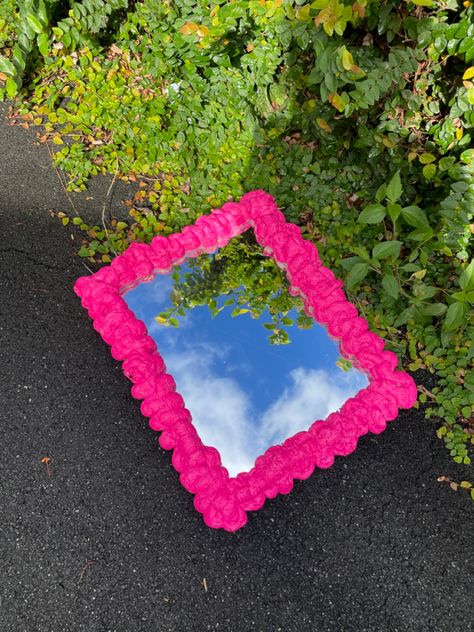 Diy Funky Mirror Frame, Make Mirror Frame, Mirror Redo Diy, Spray Foam Mirror, Diy Floor Length Mirror, Diy Foam Mirror, Diy Mirror Frame Decoration, Aesthetic Nursery Room, Glass Cup Painting