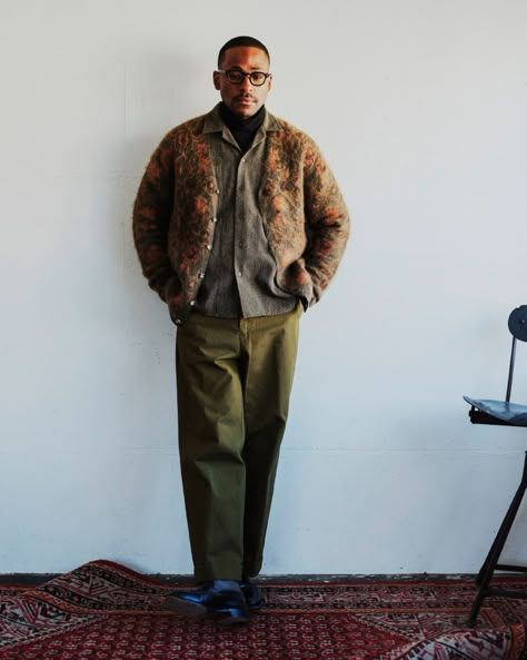 Beams Plus Lookbook, Masculine Outfit Ideas, Outfits Masculine, Layered Jackets, Winter Cardigan Outfit, Outfits Layout, Queer Clothes, Outfits Miami, Outfits Night Out