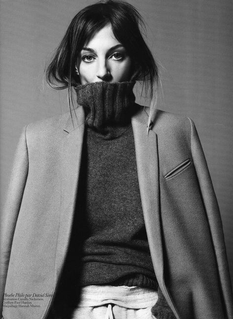 Phoebe Philo by David Sims Vogue Paris March 2010 Old Celine, Claire Mccardell, Madeleine Vionnet, Jeanne Lanvin, Intelligent Women, Farrah Fawcett, Phoebe Philo, Ashley Olsen, Minimal Chic