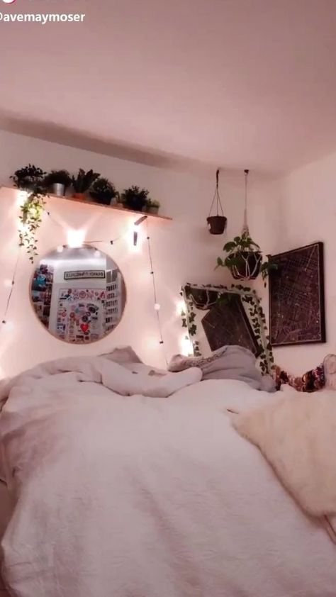 Teenage Room Decor, Teen Room Decor, Diy Home Decor Bedroom, Aesthetic Rooms, Teen Bedroom Decor, Girl Bedroom Decor, Small Room Bedroom, Room Decorations, Cute Room Decor