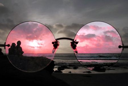 Rose tinted glasses - 3D and CG Wallpaper ID 704426 - Desktop Nexus Abstract Tinted Glasses, Stephen Covey, Colored Glasses, Rose Colored Glasses, Look Retro, The Reflection, Pablo Picasso, Rose Color, Color Rosa