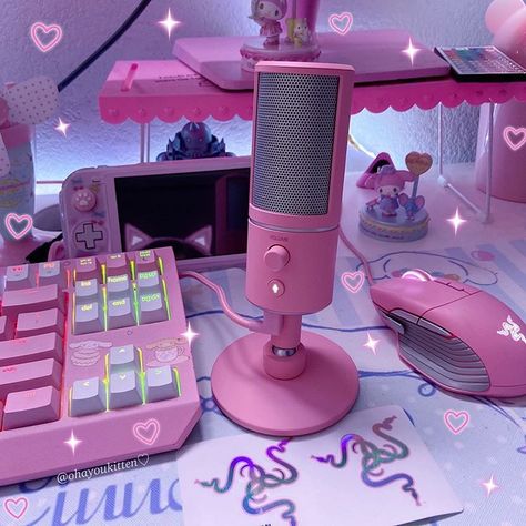 Razer Quartz, Gamer Aesthetic, Kawaii Bedroom, Pink Games, Gamer Setup, Otaku Room, Gamer Room Decor, Video Game Room Design, Anime Room