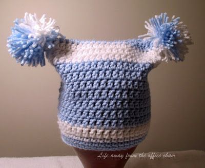 Double Pom Pom Beanie Crochet, Crochet Pom Pom Hat, Double Pom Pom Beanie, Pompom Beanie, Basketball Fans, Crochet Baby Hats, Pom Pom Hat, Crochet Hat Pattern, Crochet Beanie