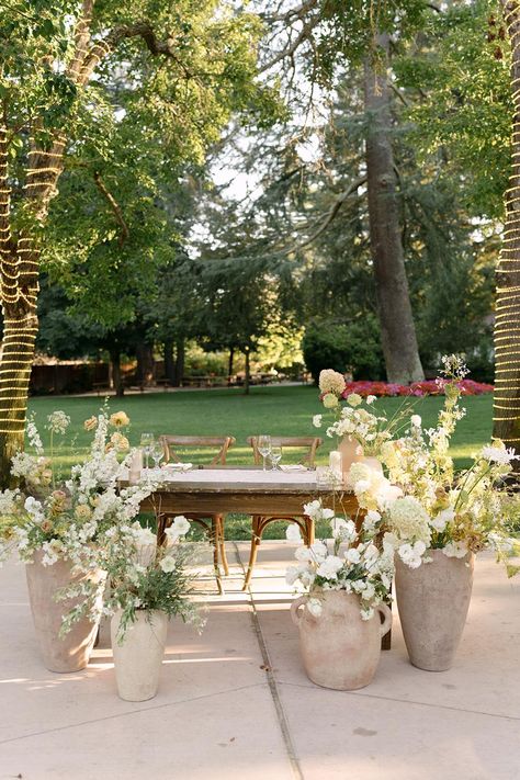 A New Take on Garden Party Elegance at Hacienda de Las Flores Modern Whimsical Wedding, Organic Wedding Decor, Bridal Garden Party, Modern Garden Wedding, Neutral Wedding Inspiration, French Themed Wedding, Fairytale Garden, Wedding Villa, Wedding Color Pallet