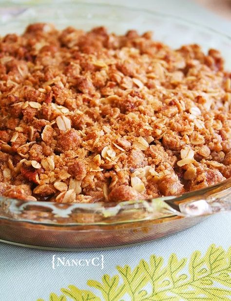 Apple Pear Crisp, Desserts Apple, Dutch Apple Pie Recipe, Pear Crisp, Apple Pie Recipe Easy, Dutch Apple Pie, Best Apple Pie, A Spicy Perspective, Dutch Apple