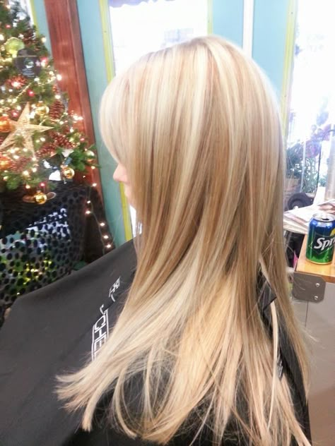 Blonde Platinum, Blonde Lowlights, Highlights Summer, Hair Color Blonde, Trendy Hair Color, Platinum Blonde Hair, Hair Color And Cut, Blonde Color, Platinum Blonde