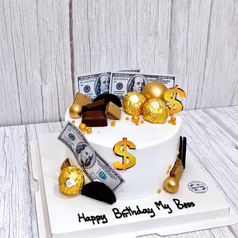 Dollar Cake Design For Men, Money Cake Design For Men, Cake With Money Design, Dollar Cake Design, Money Cake Ideas For Men, Money Themed Cake, Quinceañera Decor, Man Cakes, Camera Cakes