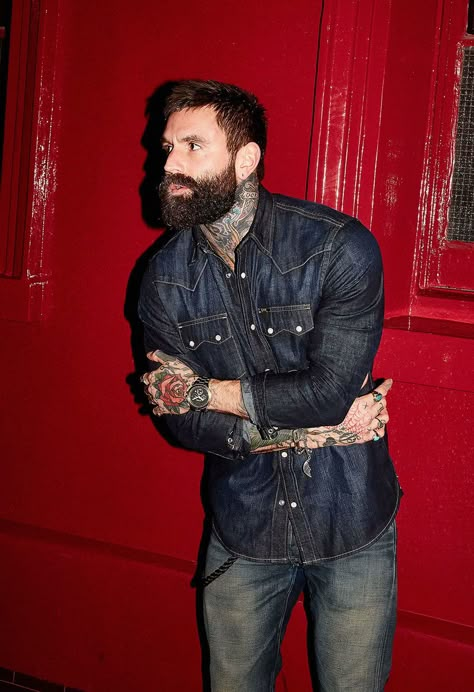 Red Wing Outfit, Ricki Hall, Men's Denim Style, David Beckham Style, Beard Model, Mens Facial Hair Styles, Western Denim Shirt, Masculine Fashion, Handsome Older Men