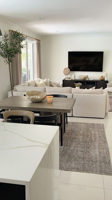 Couch Not On Wall Living Rooms, Boujee On A Budget Apartment, Shared Living And Dining Room, Clean Home Aesthetic, Organization Living Room, Living And Dining Room Ideas, Clean Apartment, Decoration Ideas Living Room, Clean Living Room