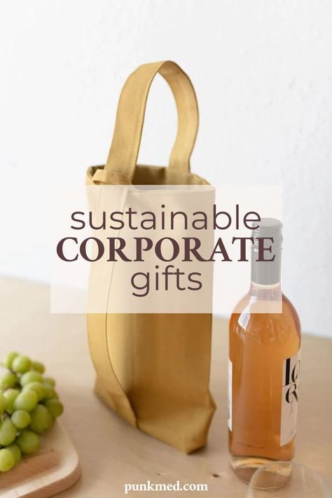 Reusable wine tote shown with bottle of wine and grapes. Holistic Health Quotes, Gifts For Clients, Holistic Health Nutrition, Sustainable Gift Ideas, Company Swag, Swag Ideas, Holistic Health Remedies, Corporate Travel, Corporate America