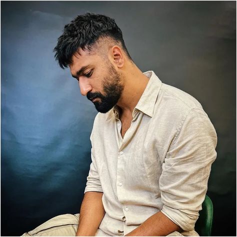 Vicky Kaushal Hairstyle, Fade Haircut With Beard, Haircut With Beard, Very Short Hair Men, Hairstyles With Beard, Short Hair Men, Young Men Haircuts, Mid Fade Haircut, Short Hair With Beard