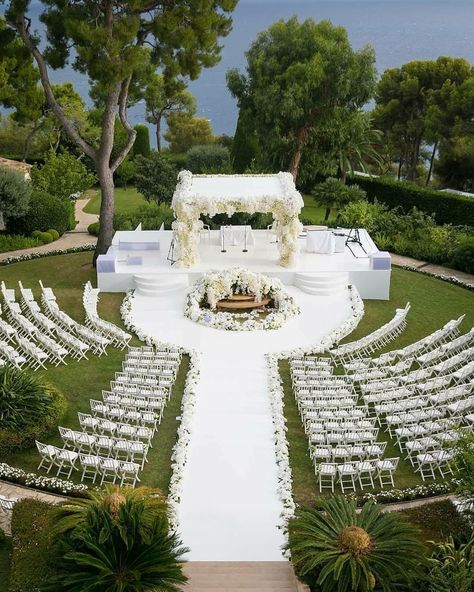 Outdoor Wedding Outdoor Church Wedding, Wedding Decoration Outdoor, Outside Ceremony, Wedding Ceremony Seating, Ghana Wedding, Rustic Wedding Decorations, Dream Wedding Decorations, Ceremony Seating, Wedding Stage Decorations