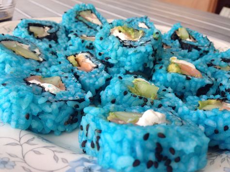 Blue sushi! Blue Sushi, Sushi Restaurant, Restaurant Ideas, Blue Food, Sushi Restaurants, Food Obsession, Bubble Tea, Planets, Frozen