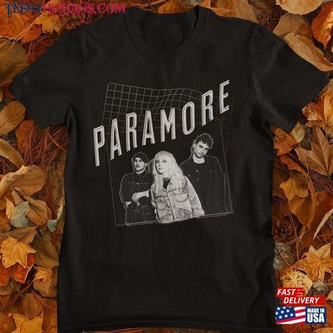 Paramore Merch, Paramore Shirt, World Series Shirts, Cute Pajama, Kindergarten Teacher Shirts, Cute Pajama Sets, Tour Merch, Short Sleeve Hoodie, Band Merchandise