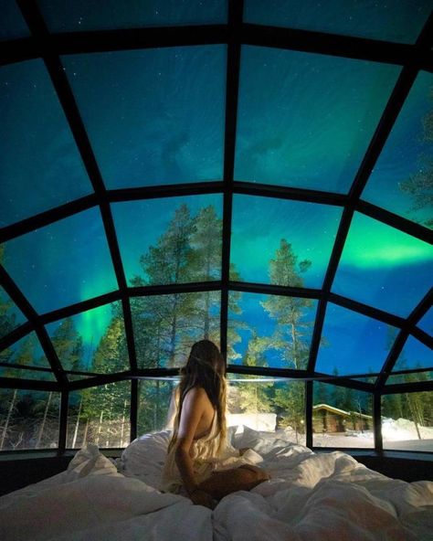 Kakslauttanen Arctic Resort, Northern Lights Photo, Northern Lights Viewing, Finland Travel, Mountain Travel, Arctic Circle, The Northern Lights, Dream Travel Destinations, Travel Aesthetic