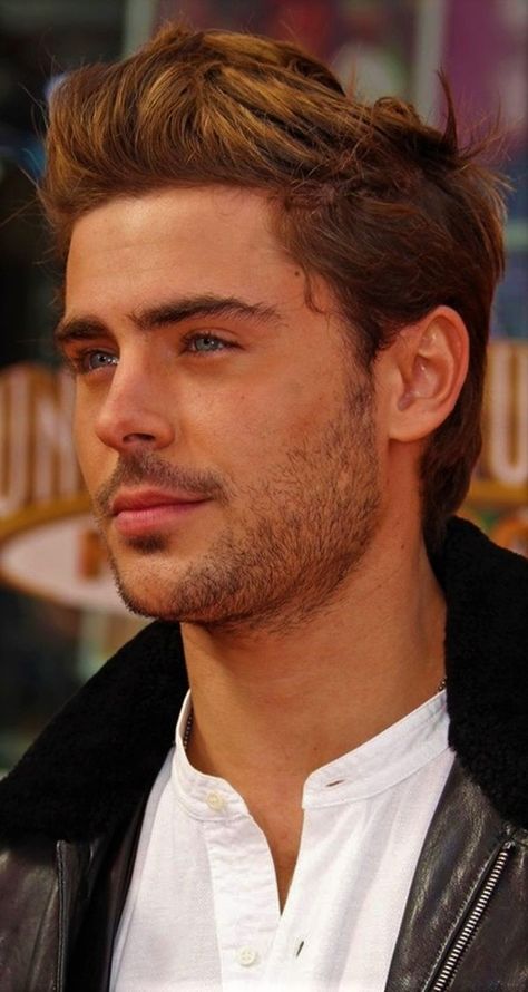 Zac Efron Age and Height 2023 Zac Efron Beard, American Actors Male, Zac Efron Hair, Hottest Guys, Actors Male, Handsome Guys, Zac Efron, Famous Men, Hot Actors