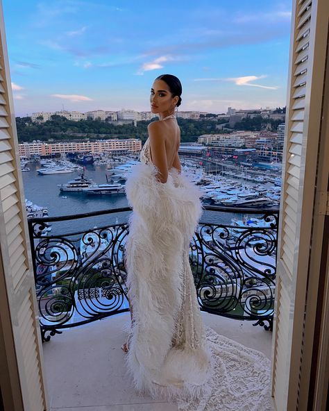 @donyadardmand shines in a breathtaking feathered creation by Drenusha Xharra at the Cannes 2024 Film Festival #cannesfilmfestival #dress #fashion #fashiondesigner Festival Aesthetic, Outfits Winter, May 31, Cannes Film Festival, Dress Fashion, Cannes, Film Festival, Balcony, Festival