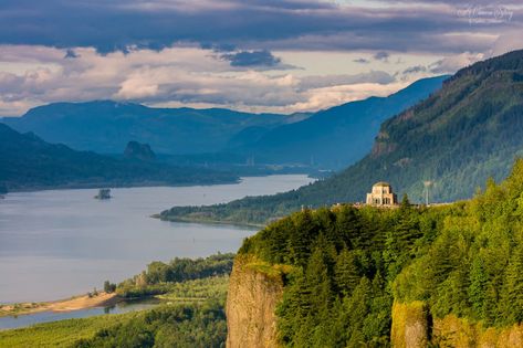 2. Columbia River Gorge National Scenic Area Vista House, Silver Falls State Park, Smith Rock State Park, Ecola State Park, Painted Hills, Crater Lake National Park, Multnomah Falls, Camping Guide, Columbia River Gorge