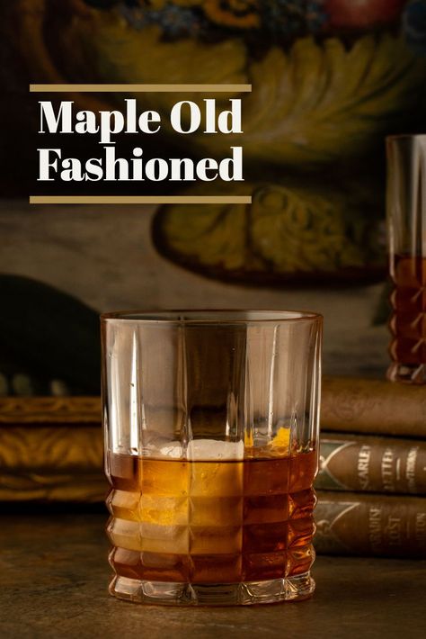 Maple Old Fashioned, Whiskey Cocktails Easy, Maple Cocktail, Whisky Cocktail, Apple Cocktail, Drink Poster, Cocktail Syrups, Whiskey Cocktail, Bourbon Drinks