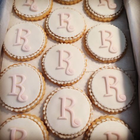 Sugar cookies with buttercream icing and pink fondant initial. Initial Cookies, Buttercream Sugar Cookies, House Manager, Christening Ideas, Cookie Business, Buttercream Icing, Christmas Cookies Decorated, Cookies Decorated, Cookie Ideas