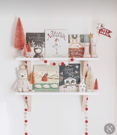 Holiday Bookshelves, Christmas Bookshelf, Christmas Books For Kids, Christmas Decorations For Kids, Christmas Decor Inspiration, Christmas Inspo, Christmas Wonderland, Simple Holidays, Christmas Night