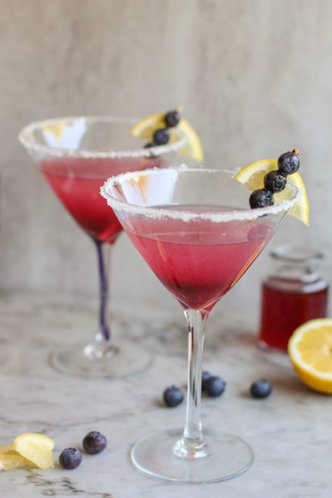 Blueberry Vodka Drinks, Blueberry Lemon Drop Martini, Blueberry Lemon Drop, Blueberry Martini, Blueberry Simple Syrup, Blueberry Cocktail, Lemon Drop Cocktail, Blueberry Vodka, Flavored Lemonade