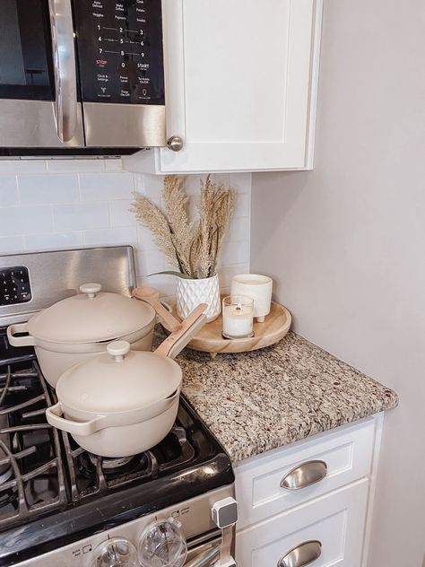 Tan Kitchen Decor Ideas, Cream And Tan Kitchen, White And Brown Kitchen Aesthetic, Neutral Aesthetic Kitchen Decor, Cream Kitchen With Black Accents, Neutral Beige Kitchen, Neutral Kitchen Decor Apartment, Tan Kitchen Decor, Neutral Kitchen Apartment