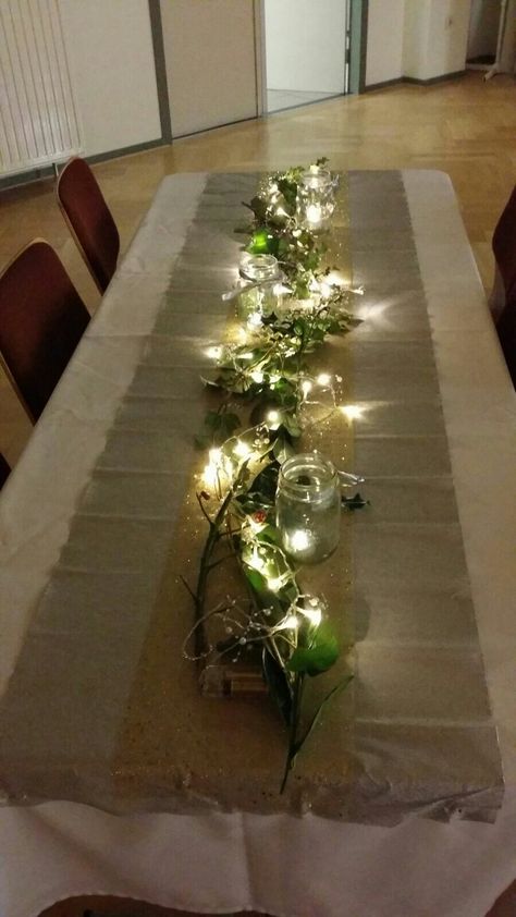 Table Light Decorations, Fairy Lights Dinner Table, Lights On Table Decor, Fairy Themed Table Decor, Fairy Light Table Decor, Centerpieces With Fairy Lights, Burlap Wedding Table, Firefly Wedding, Tea Lights Centerpieces