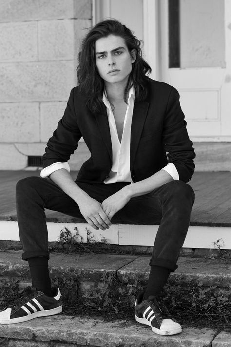 #revolian #revolianism #revolianman #malemodel #longhairedguy #boyswithlonghair #longhairedmen Androgynous Long Hair, Model Casting Outfit, Long Hair Male Model, Androgynous Model, Androgynous Men, Androgynous Boy, Androgynous Models, Androgynous Look, Model Casting