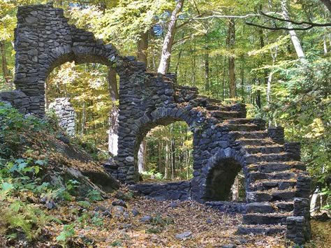 Stairs In The Forest, Stairs In The Woods, Steep Backyard, Stone Staircase, Beautiful Ruins, Stone Stairs, Stone Arch, Castle Wall, Woodland Scene