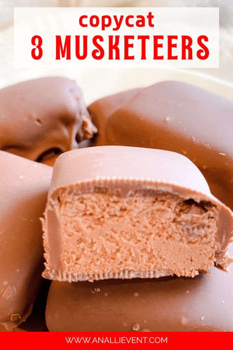 Homemade 3 Musketeers Bars, Copycat Candy Bars, Bars At Home, Diy Candy Bar, Homemade Candy Bars, Candy Bar Recipe, 3 Musketeers, Chocolate Peanut Butter Fudge, Farmers Market Recipes