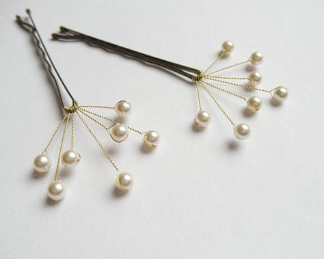 Pearl Bobby Pins, Hair Pins Diy, Bead Hair Accessories, Hair Accessories Pearl, Bobby Pin, Bridal Gift, Hair Decorations, Bridal Hair Pins, Hair Beads