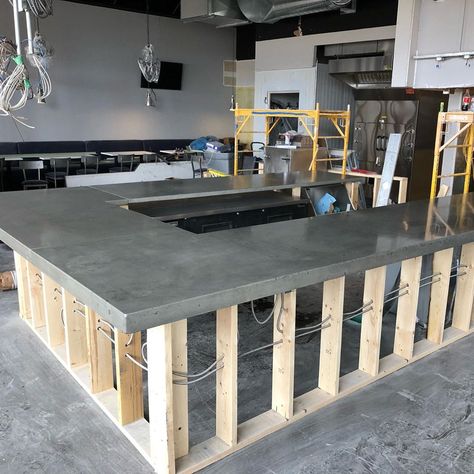 Bar With Concrete Counter, Outdoor Bar Concrete, Cement Bar Top, Concrete Bar Ideas, Concrete Bar Design, Poured Concrete Counters, Bar Top Ideas, Metal Bar Top, Concrete Bar Top