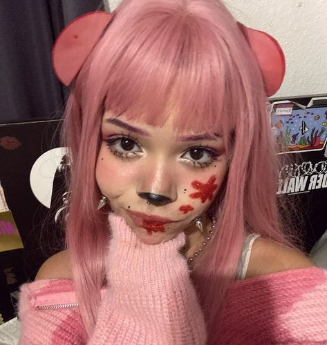 monstra0.o Gloomy Bear Makeup, Bear Instagram, Bear Makeup, Egirl Makeup, Evil Wizard, Gloomy Bear, Face Beat, Insta Pics, Beat Face