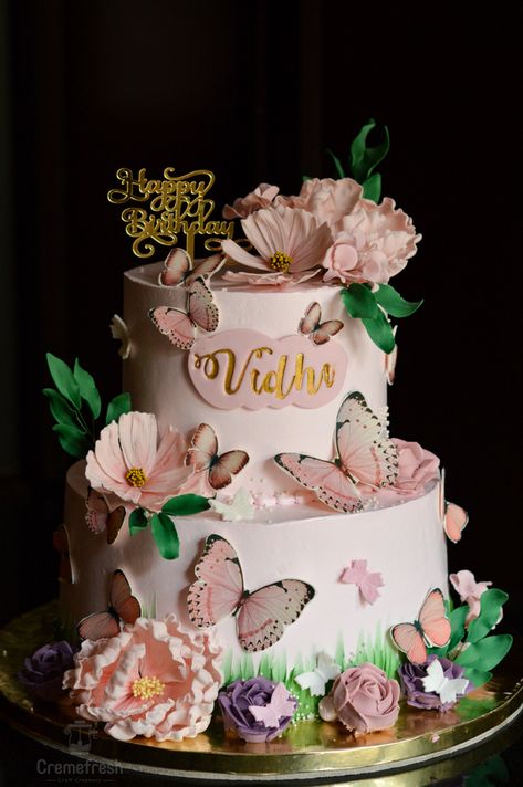 Enchanted Cake Design, Fairy Enchanted Cake, Purple Enchanted Forest Cake, Enchanted Garden Birthday Theme, Butterfly Garden Cake Ideas, Fairy Garden Theme Cake, Garden Design Cake, Enchanted Forest Theme Birthday Cake, Enchanted Forest Themed Cake