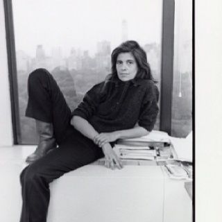 Annie Leibovitz Susan Sontag | Susan Sontag Susan Sontag, Annie Leibovitz, Writers And Poets, Retro Photo, Vintage Photographs, Powerful Women, Role Models, Style Icons, A Woman