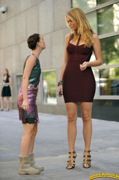 Blake Lively Body, Tall Women Fashion, Blake Lively Style, Gossip Girl Outfits, Serena Van Der Woodsen, Tall People, Tall Girl, Tall Women, Blake Lively