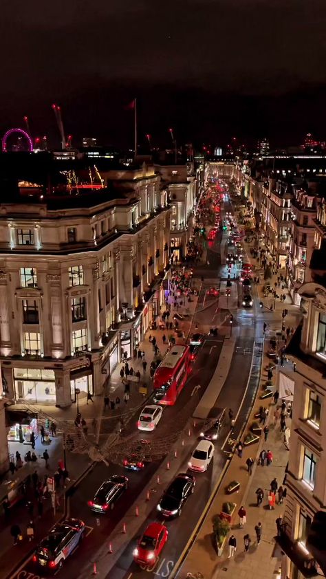 ✨ on Twitter: "the christmas lights in london are so pretty🥺🤍… " London Christmas Aesthetic, Christmas Abroad, New Years Eve 2023, Winter Places, London In Winter, London At Christmas, Winter London, Friends Talking, London Buses