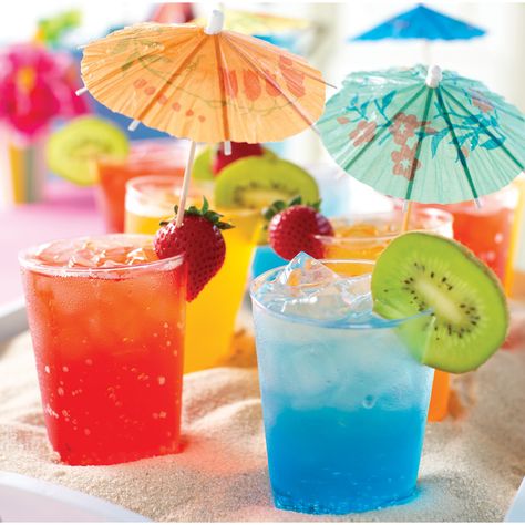 Luau themed drinks Luau Drinks, Strawberry Cocktails, Hawaiian Party Theme, Luau Party Supplies, Aloha Party, Hawaiian Luau Party, Hawaiian Birthday Party, Hawaiian Birthday, Fiesta Tropical