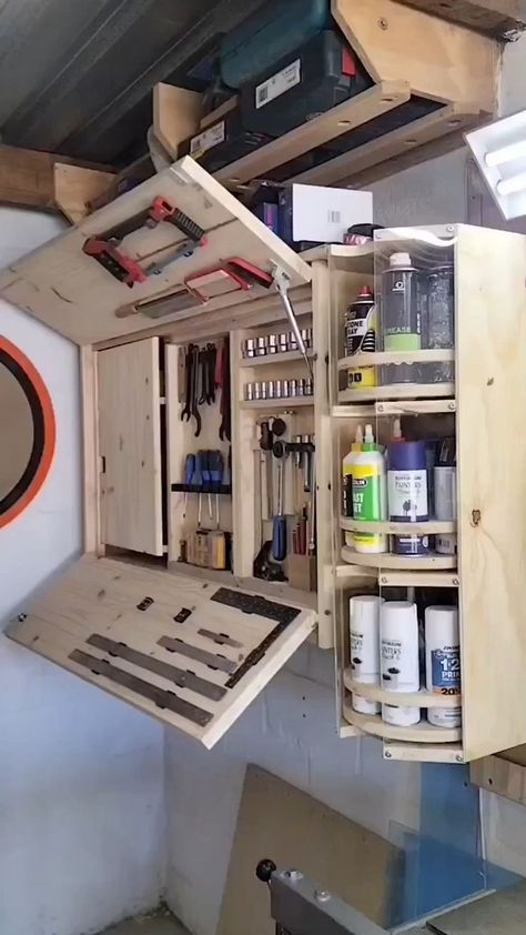 Working Inspiration, Christmas Woodworking, Garage Storage Inspiration, Garage Workshop Organization, Workbench Plans Diy, Garage Organization Diy, Woodworking Shop Projects, Tool Storage Diy, Smart Tiles