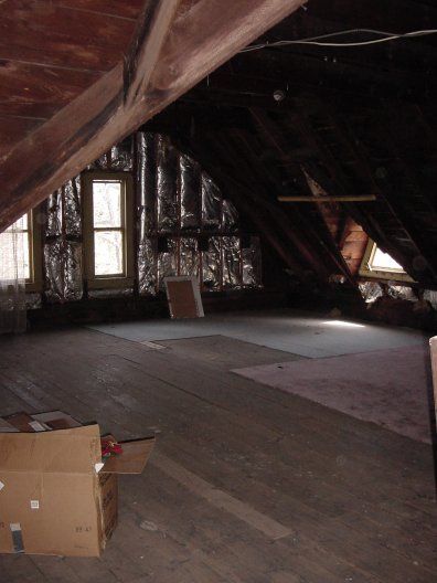 Attic Victorian Attic, Old Victorian Homes Interior, Small Attic Room, Dream House Aesthetic, Attic Window, Victorian Home Interior, Basement Inspiration, Small Attic, Old Manor