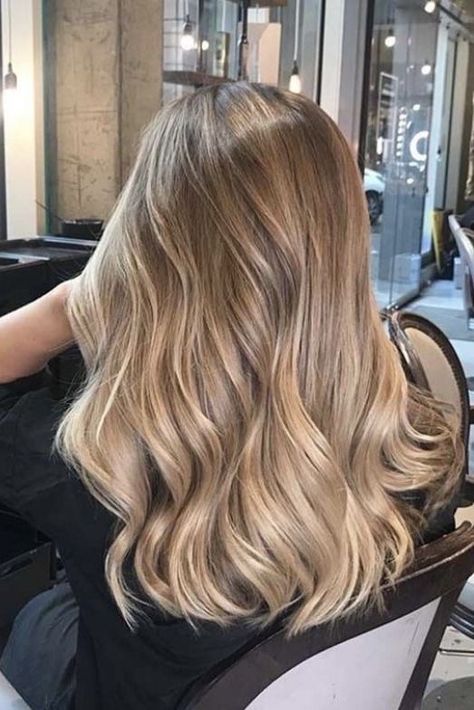 Summer Blonde Hair, Dark Blonde Hair Color, Brunette Hair With Highlights, Balayage Blonde, Dirty Blonde Hair, Honey Blonde Hair, Brown Hair Balayage, Dark Blonde Hair, Blonde Hair Inspiration