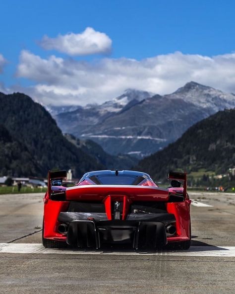 Car Billionaire ™️ on Instagram: “Credits to: @supercarownerscircle What a view! 📸: @kevinvanc . . . . #soc #supercarownerscircle #socevent #ferrari #laferrari #fxxk…” Ferrari Fxxk, Ferrari Laferrari, Insta Photo, Dream Cars, Carbon Fiber, Ferrari, Prince, Cars, Instagram