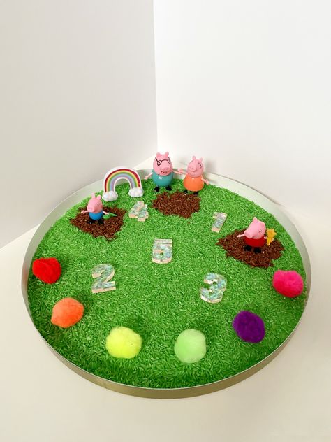 Peppa Pig Sensory Play, Peppa Pig Sensory Bin, Peppa Pig Activities Preschool, Pig Sensory Bin, Peppa Pig Activities, Pig Activities, Peppa Party, Peppa Pig Toys, Pig Toys