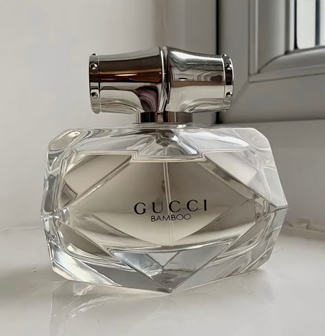 Parfum Gucci, Koleksi Parfum, Gucci Perfume, Antique Perfume Bottle, Fragrances Perfume Woman, Perfume Body Spray, Perfume Collection Fragrance, Victoria Secret Perfume, Celebrity Perfume