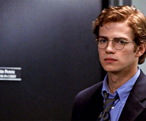 Stephen Glass Hayden Christensen Gif, Hayden Christensen Stephen, Hayden Christensen Shattered, Hayden Christensen Glasses, Stephen Glass Hayden Christensen, Tumbler Headers, Hayden Christensen Gif, Jim Sturgess, Star Wars History