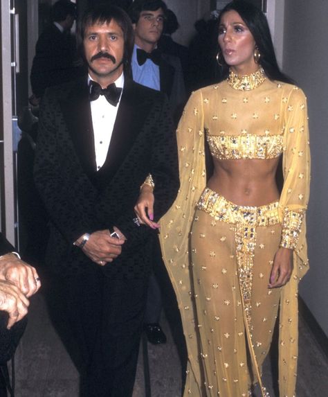 Cher 70s, Cher Fashion, Cher Costume, 70s Mode, Cher Outfits, Oscar Dresses, Mode Inspo, Moda Vintage, Mode Vintage