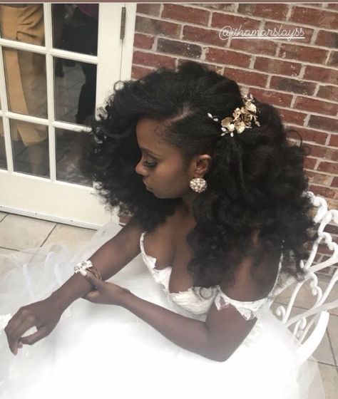 Afro Wedding Hairstyles, Black Brides Hairstyles, Wedding Hairstyles For Girls, Natural Hair Wedding, Black Wedding Hairstyles, Natural Wedding Hairstyles, Natural Hair Bride, Wedding Hairstyles Bride, Pelo Afro