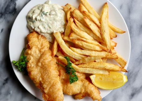 Fish and Chips - An Old British Classic - Travelandmunchies English Fish And Chips, Vegan Fish And Chips, British Fish And Chips, Fish N Chips Recipe, English Classic, Fried Chips, Mushy Peas, Homemade Tartar Sauce, Fish N Chips